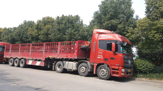 偉博物流貨運(yùn)卡車(chē)